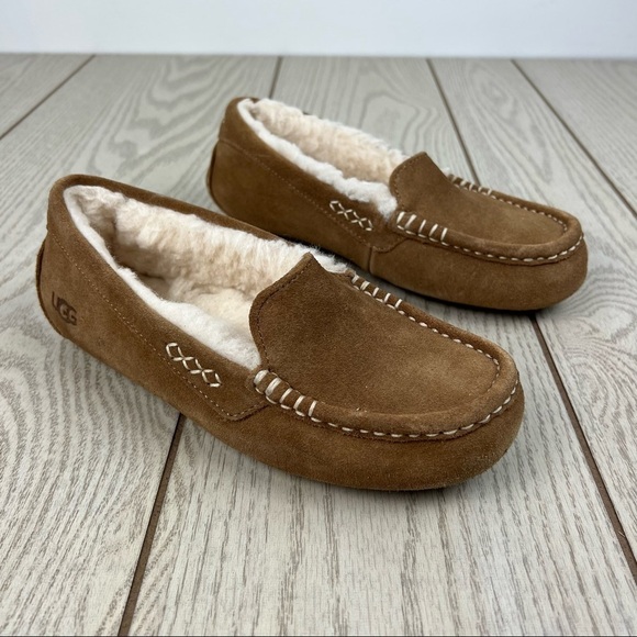 UGG Ansley Slipper Shoes US6 Chestnut (tan) $100 Indoor Outdoor Moccasin Flat - Picture 1 of 9